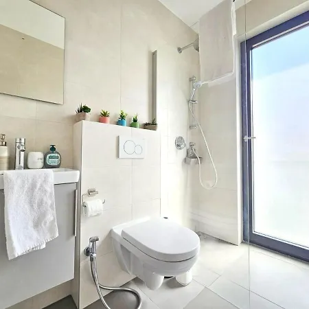 Living In Style 3br W 2 Terraces&free Parking-ham1 Apartamento